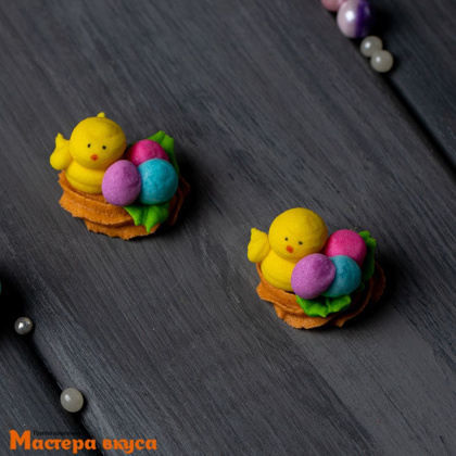 Сахарная фигурка ГНЁЗДЫШКО С ЦЫПЛЁНКОМ И ЯИЧКАМИ,  h~2см d~2,5см 