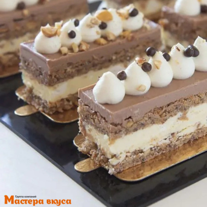 Подложка-сольерка 0,8 мм с держателем прямоугольная 100*65 мм золото