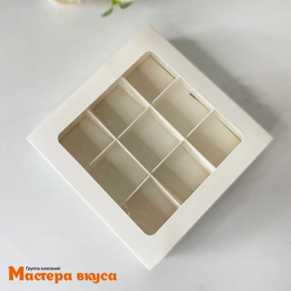 Упаковка для конфет  9 шт с обечайкой 147*147*34мм (белая)
