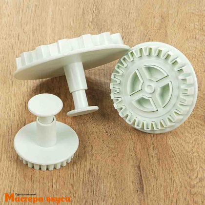 Вырубка-плунжер с выталкивателем ШЕСТЕРЕНКИ, d~8/6/4см, (набор 3 шт)