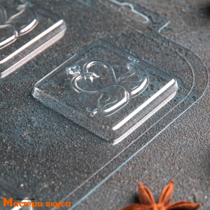 Форма для шоколада пластиковая ДВА ЛЕБЕДЯ, (4 ячейки) 21,5*14,5*0,7 см