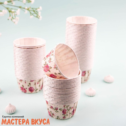 Форма бумажная Маффин 50*40 мм, ламинированная БЕЖЕВАЯ С КРАСНЫМИ РОЗАМИ