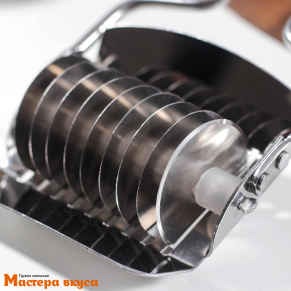 Нож (резак) для нарезки домашней лапши ПРОФИ, 15,5*6,5*3см (нерж.сталь)