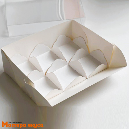 Упаковка для моти 6 ячеек с пластиковой крышкой, и ложементами 175*120*55 мм (белая) (8-д)