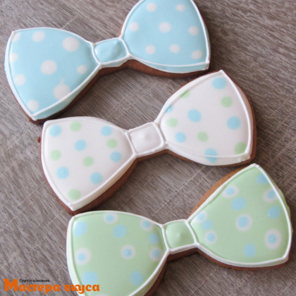 Вырубка пластик ГАЛСТУК-БАБОЧКА (БАНТИК), 7 см