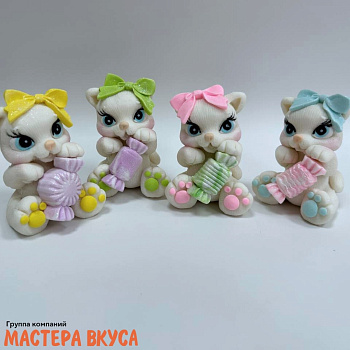 Фигурка из шок. глазури "Котенок с конфетой", h~7 см