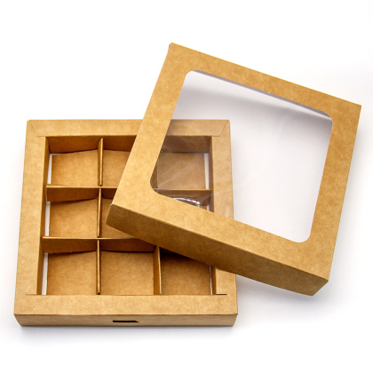 Упаковка для конфет  9 шт с окном 155*155*30мм (крафт) (5-д)