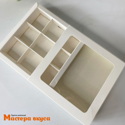 Упаковка для конфет  9 шт с обечайкой 147*147*34мм (белая)