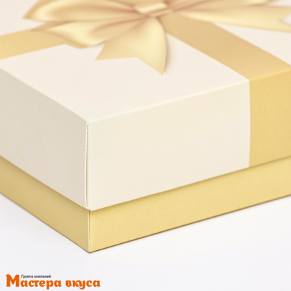 Упаковка для сладостей крышка/дно 165*125*52 мм  (Золотой бант)