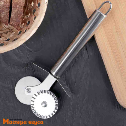 Нож для пиццы и теста двойной"Помощник", с метал. ручкой 18 см