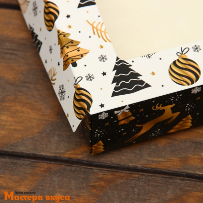 Упаковка для сладостей с окном 200*200*40 мм "Праздничное настроение"
