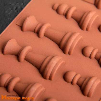 Форма для шоколада силиконовая  ШАХМАТЫ, (16 ячеек) 20,5*8,5 см