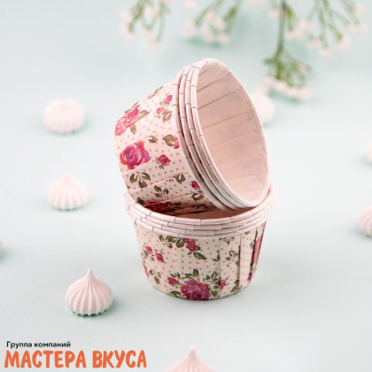 Форма бумажная Маффин 50*40 мм, ламинированная БЕЖЕВАЯ С КРАСНЫМИ РОЗАМИ