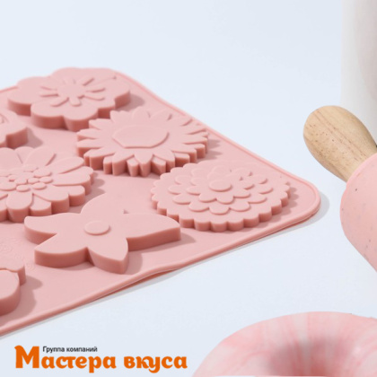 Форма для шоколада силиконовая  ЦВЕТОЧНАЯ ПОЛЯНА, (12 ячеек) 22,5*16,5*0,5 см