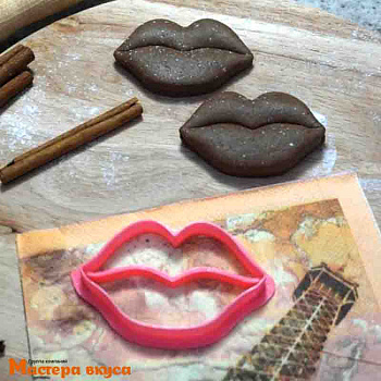 Вырубка пластик ГУБКИ, 8 см