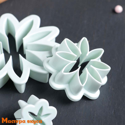 Набор вырубок пластик ХРИЗАНТЕМА, (набор 3 шт), 6,5см/ 3,5см/ 2см