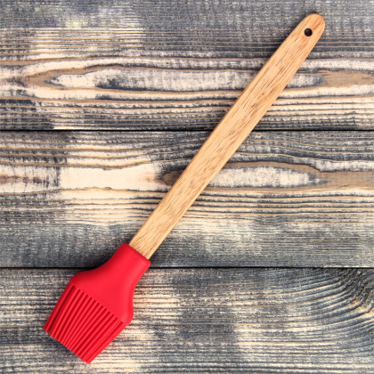 Кисть силиконовая 28*6 см, с деревянной ручкой "Эко"