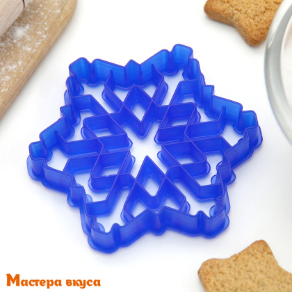 Вырубка пластик  СНЕЖИНКА, 9*9*1 см