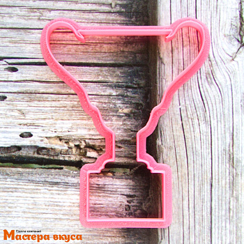 Вырубка пластик КУБОК, 11 см