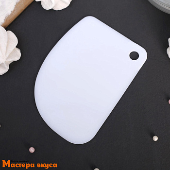 Шпатель-скребок пластиковый Полусфера 12,5*8,5 см 