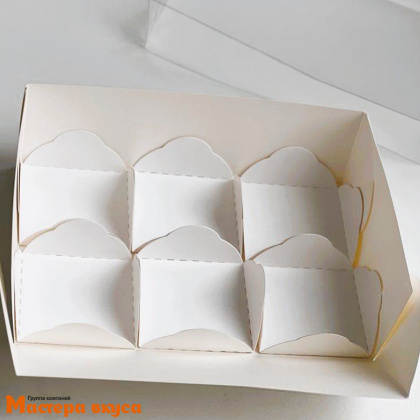 Упаковка для моти 6 ячеек с пластиковой крышкой, и ложементами 175*120*55 мм (белая) (8-д)