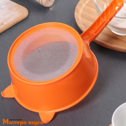 Сито d  15,5 см с длинной ручкой "Ушки" (пластик)