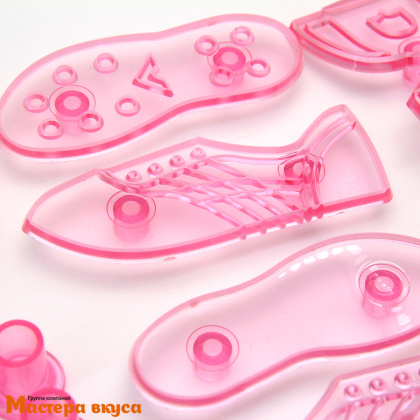 Набор вырубок пластик 3D ФУТБОЛЬНЫЕ БУТСЫ, изделия ~4,2*11,2см