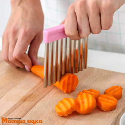 Нож для фигурной нарезки ГРЕБЕНЬ, 10*9 см