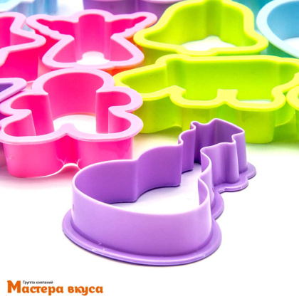 Набор вырубок пластик  ПРАЗДНИК, ~5*5 см, (набор 12 шт) 