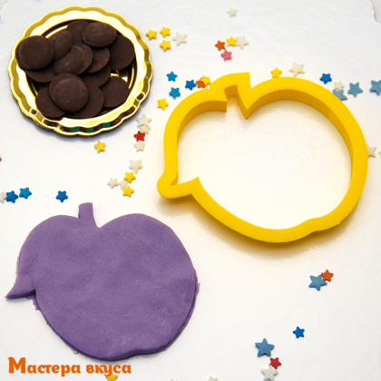 Вырубка пластик ЯБЛОКО, 8 см