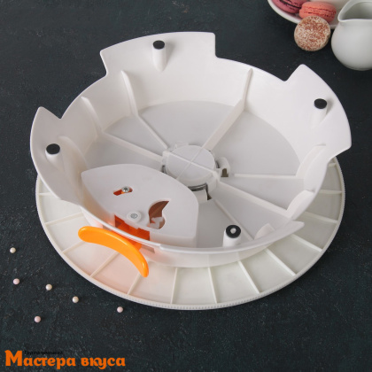 Подставка для торта вращающаяся, пластик, D-30,5см  h-8см, с разлиновкой (Поворотный стол)