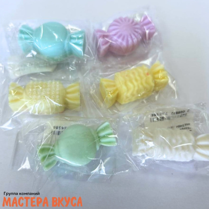 Фигурка из шок. глазури "Конфета", длина~4 см 