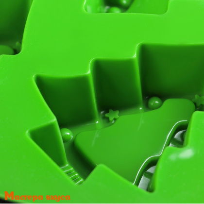 Форма силиконовая ЕЛОЧКИ, (4 ячейки) 18*18*3 см 