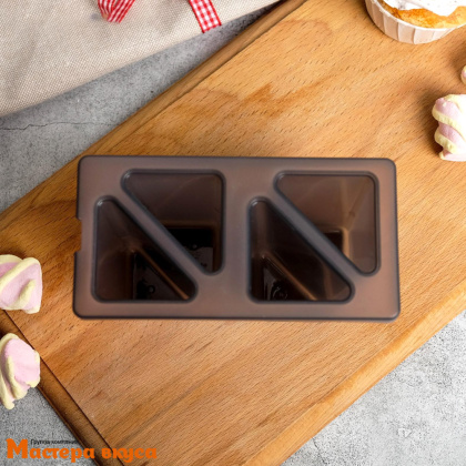 Форма для мороженого пластиковая (эскимо) ПРОХЛАДНОЕ УДОВОЛЬСТВИЕ, (4 ячейки) 14*7*9 см 