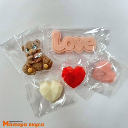 Фигурка из шок. глазури "Мишка Love", h~4 см (набор фигур в асс-те) 