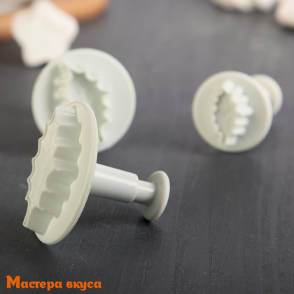 Вырубка-плунжер с выталкивателем ЛИСТИКИ РЕЗНЫЕ, d~7/ 6,5/ 5 см, (набор 3 шт) 